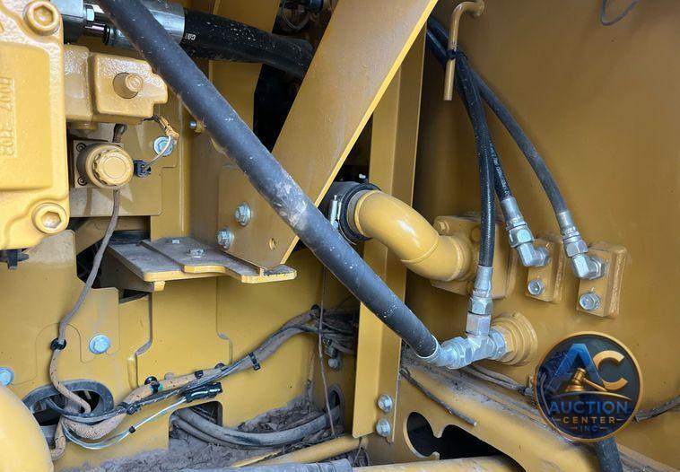 2021 Caterpillar 320GC  excavator