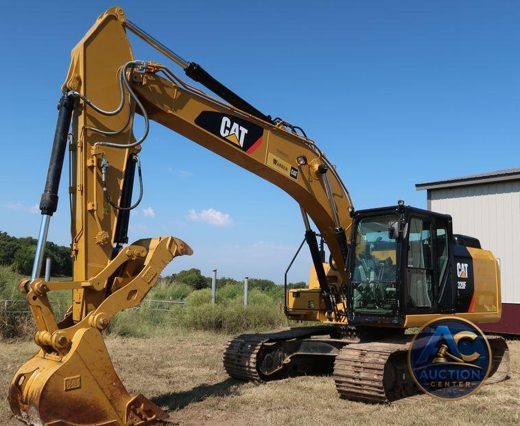 2017 Caterpillar 320F L  excavator