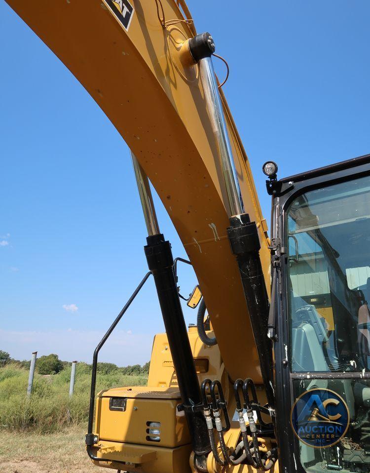 2017 Caterpillar 320F L  excavator
