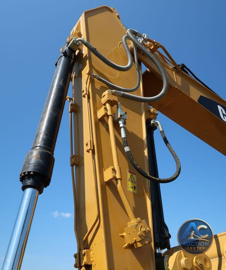 2017 Caterpillar 320F L  excavator