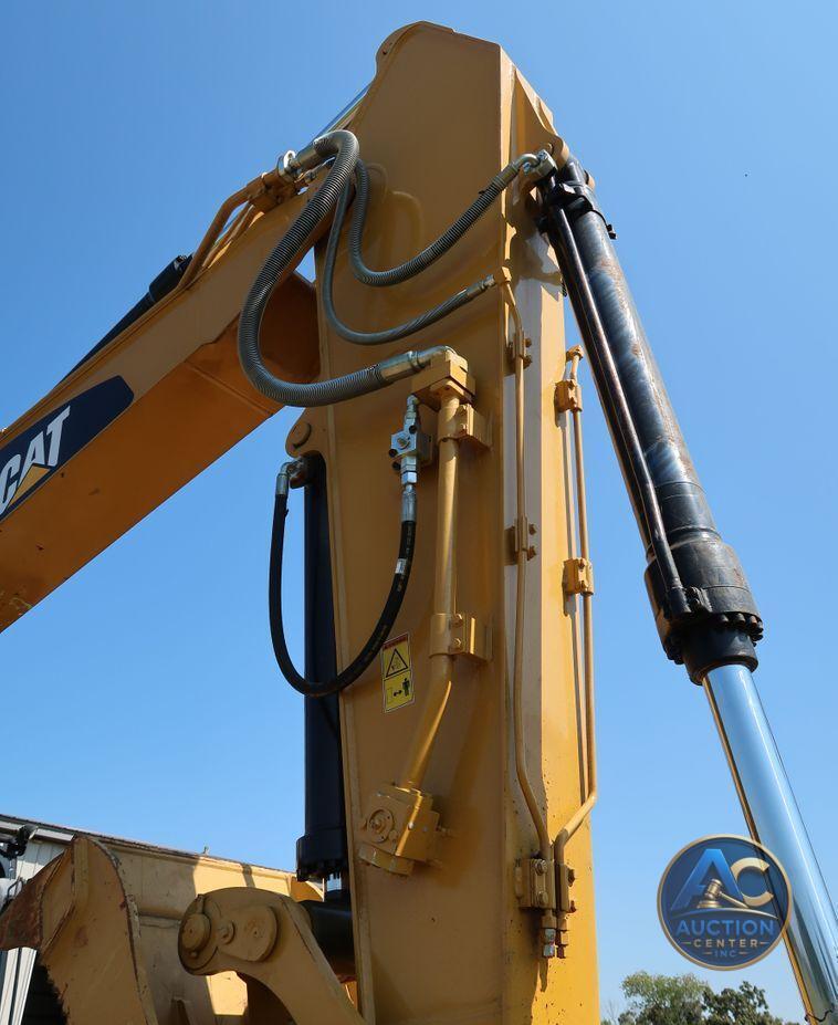 2017 Caterpillar 320F L  excavator