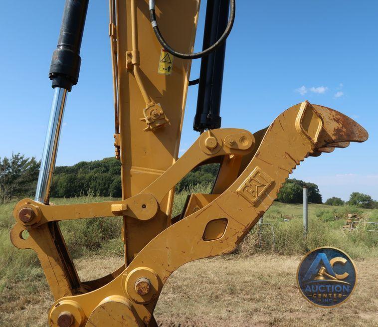 2017 Caterpillar 320F L  excavator