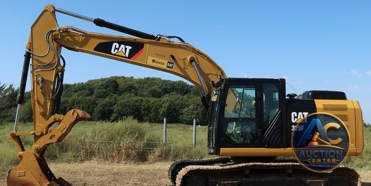 2017 Caterpillar 320F L  excavator