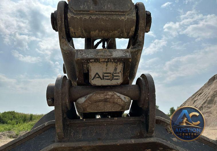 2017 John Deere 470G LC  excavator