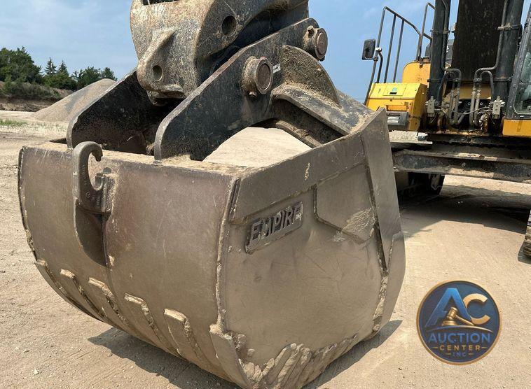 2017 John Deere 470G LC  excavator