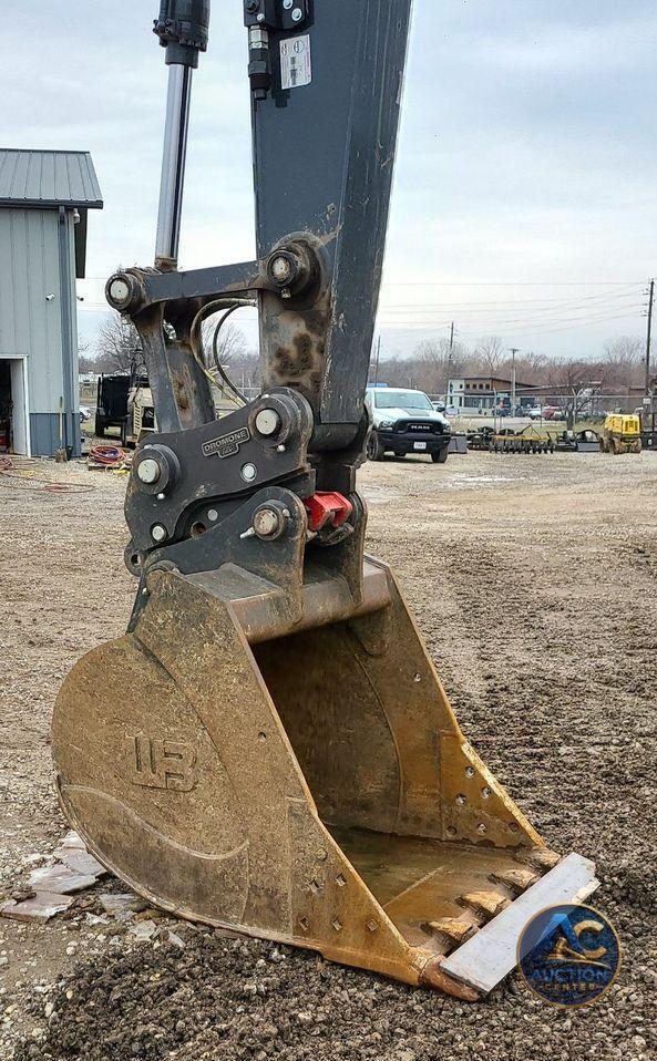 2022 John Deere 200G  excavator