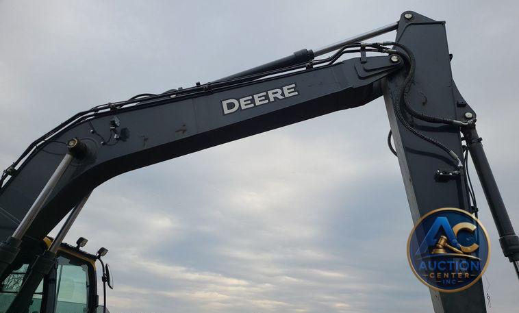 2022 John Deere 200G  excavator