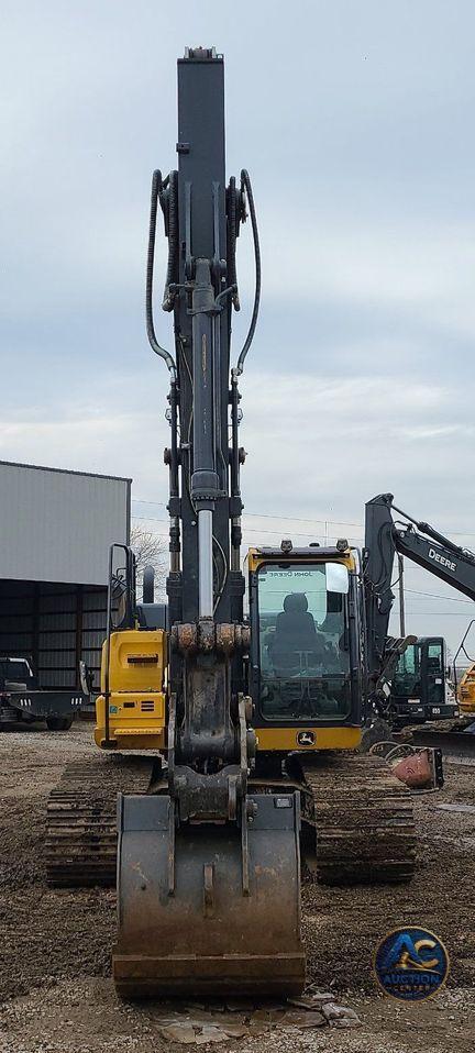 2022 John Deere 200G  excavator