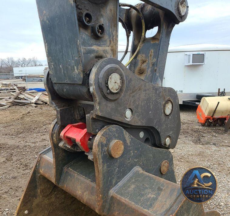 2022 John Deere 200G  excavator