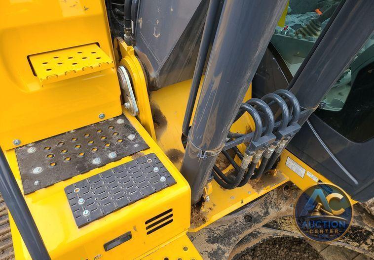 2022 John Deere 200G  excavator