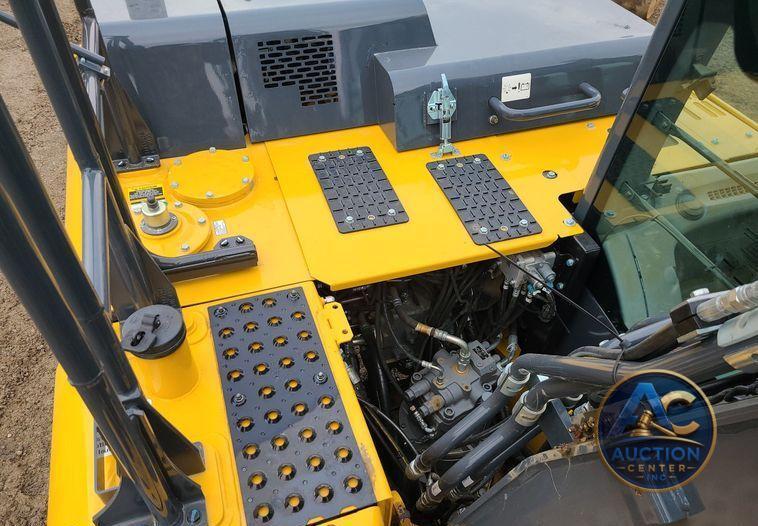2022 John Deere 200G  excavator