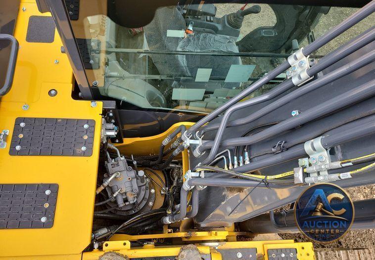 2022 John Deere 200G  excavator