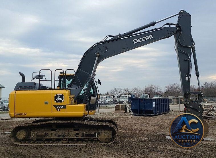 2022 John Deere 200G  excavator