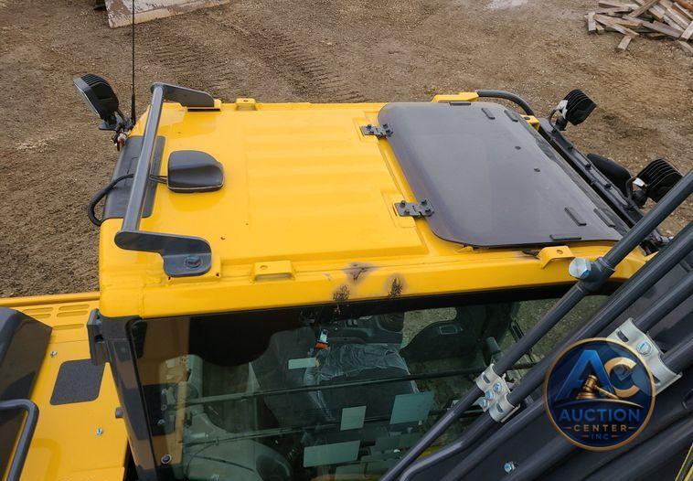 2022 John Deere 200G  excavator