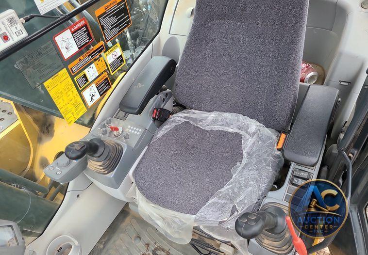 2022 John Deere 200G  excavator