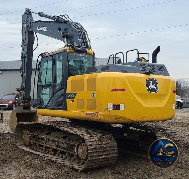 2022 John Deere 200G  excavator