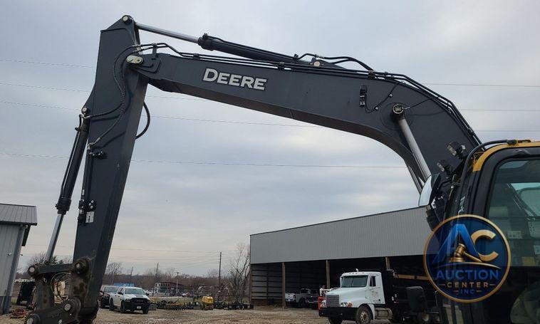 2022 John Deere 200G  excavator