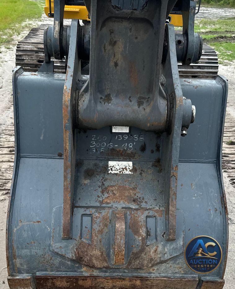 2022 John Deere 250G LC excavator