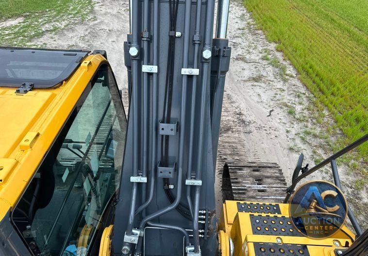 2022 John Deere 250G LC excavator