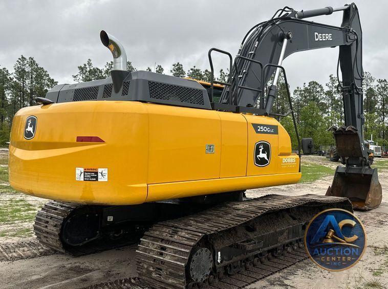 2022 John Deere 250G LC excavator