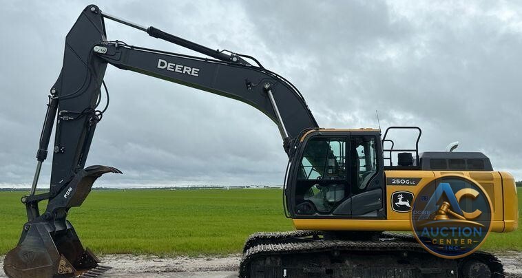 2022 John Deere 250G LC excavator