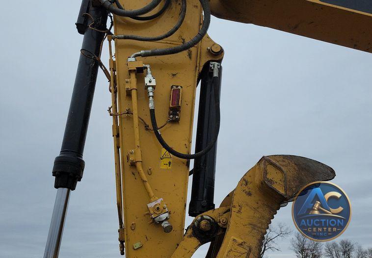 2017 Caterpillar 323FL excavator