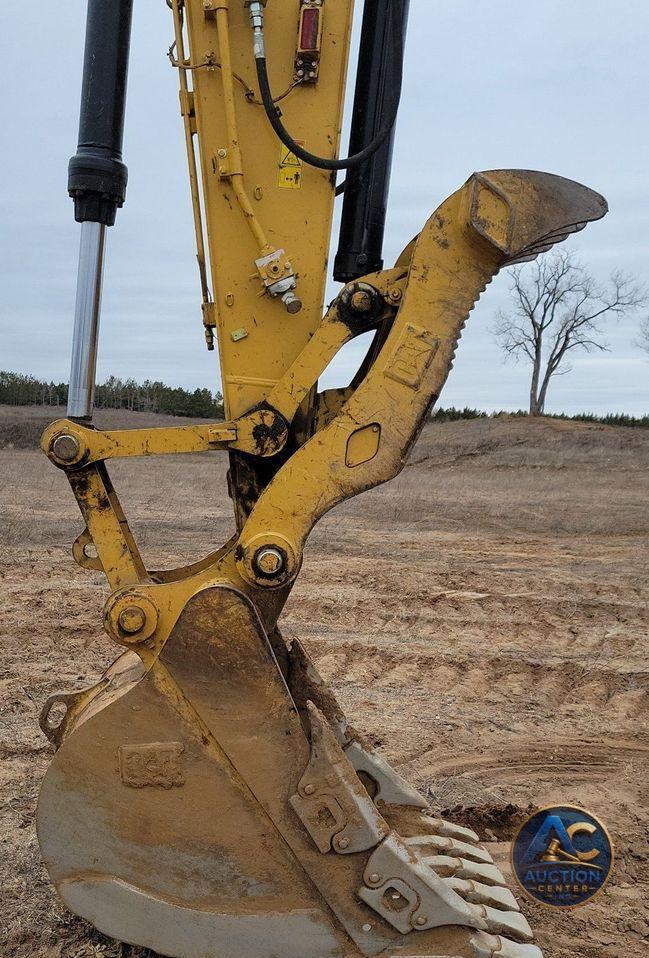 2017 Caterpillar 323FL excavator
