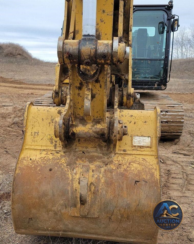 2017 Caterpillar 323FL excavator