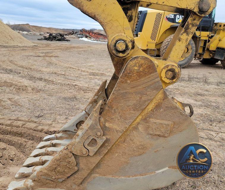 2017 Caterpillar 323FL excavator