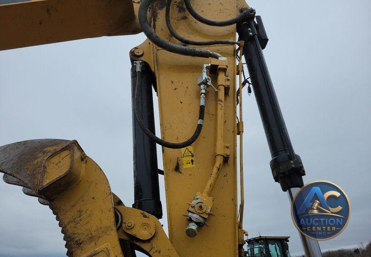 2017 Caterpillar 323FL excavator