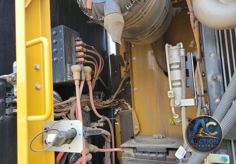 2017 Caterpillar 323FL excavator