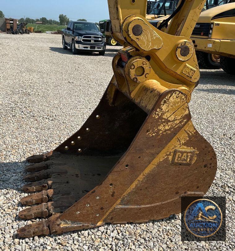 2019 Caterpillar  323 excavator