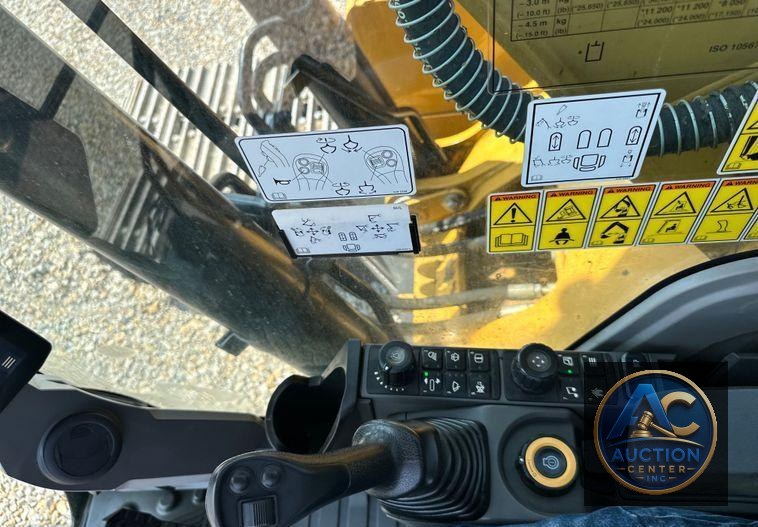 2019 Caterpillar  323 excavator