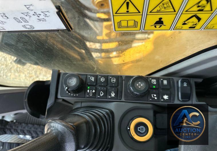2019 Caterpillar  323 excavator