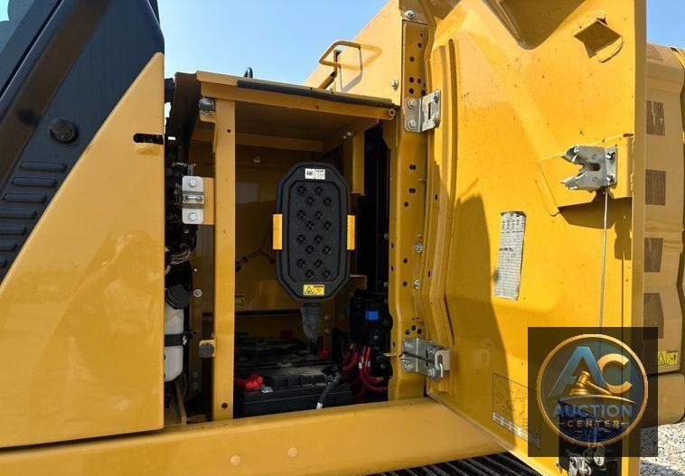 2019 Caterpillar  323 excavator