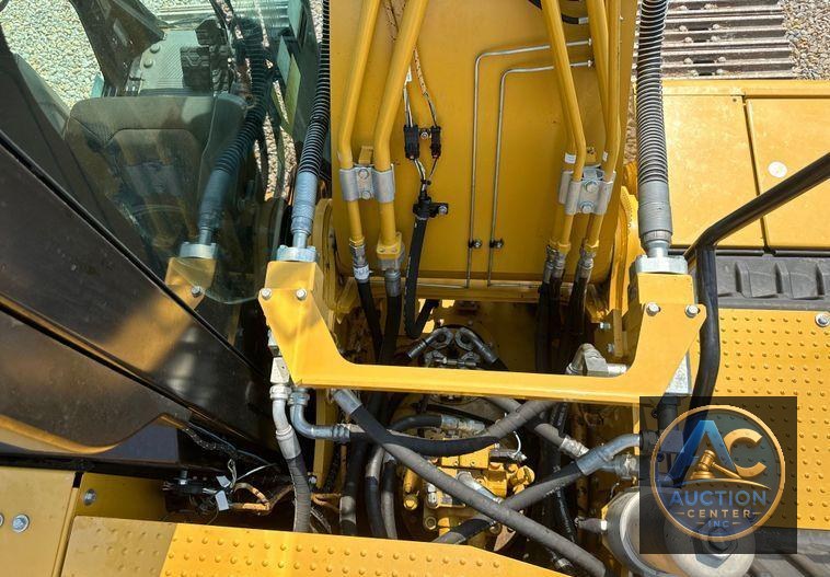 2019 Caterpillar  323 excavator