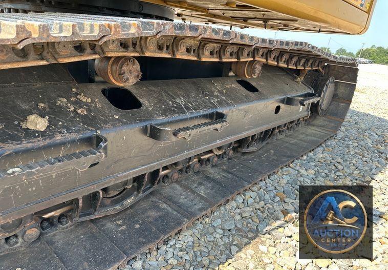 2019 Caterpillar  323 excavator