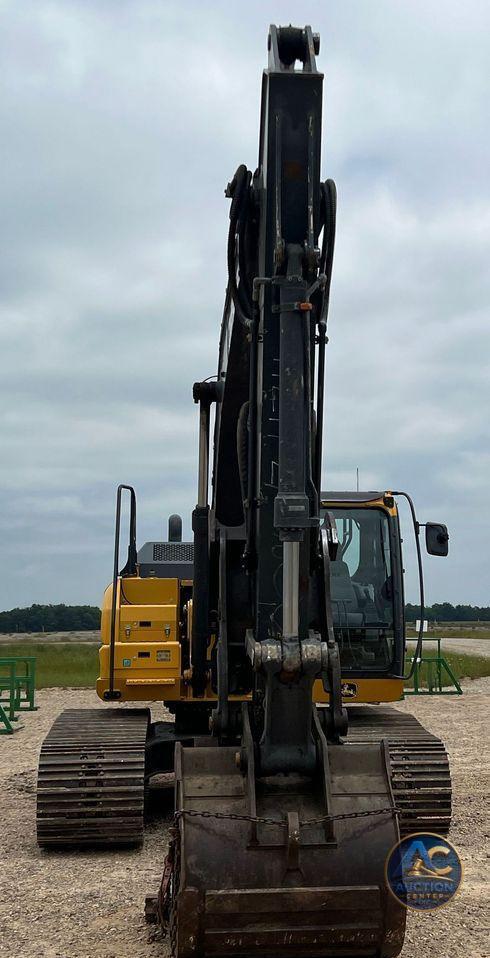 2017 John Deere 210G LC  excavator