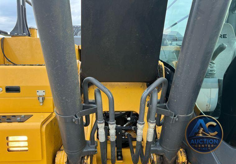 2017 John Deere 210G LC  excavator