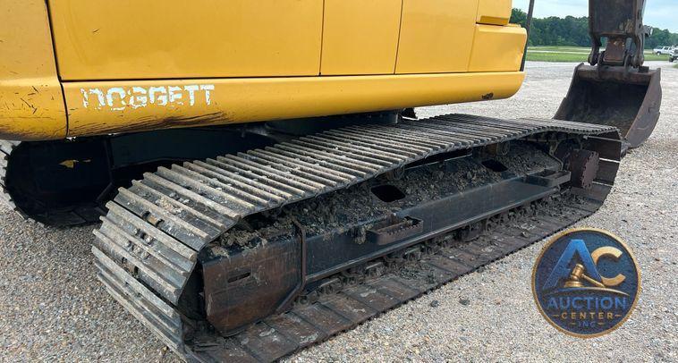2017 John Deere 210G LC  excavator