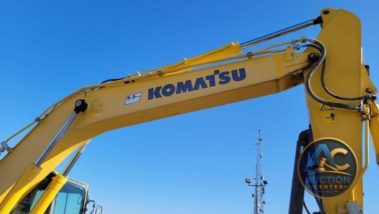 2019 Komatsu PC240LC-11  excavator