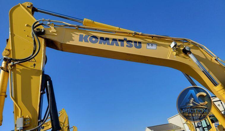 2019 Komatsu PC240LC-11  excavator
