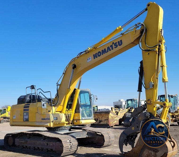 2019 Komatsu PC240LC-11  excavator