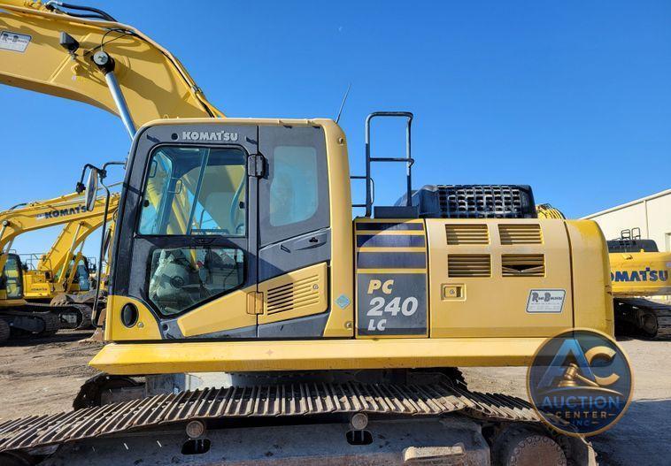 2019 Komatsu PC240LC-11  excavator