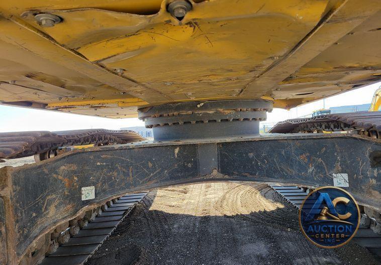 2019 Komatsu PC240LC-11  excavator