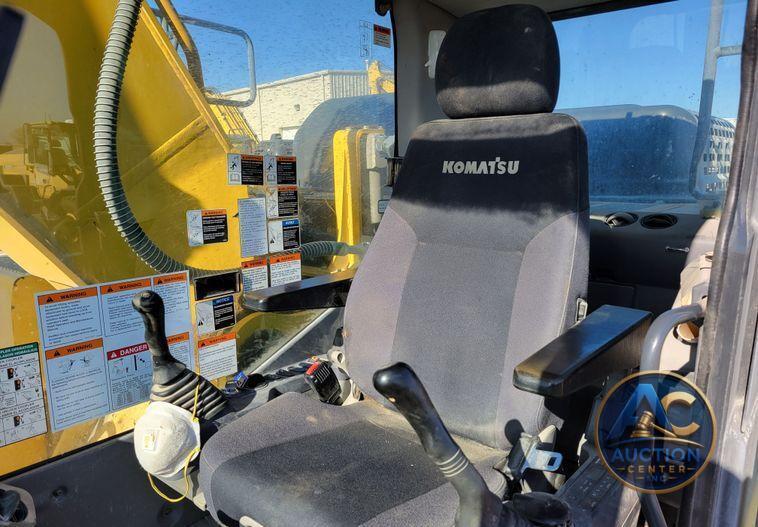 2019 Komatsu PC240LC-11  excavator