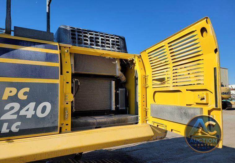 2019 Komatsu PC240LC-11  excavator