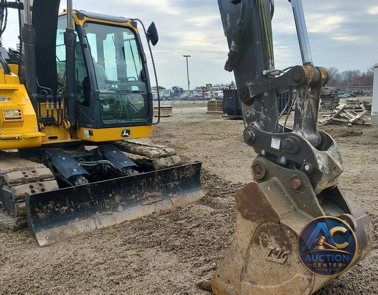 2022 John Deere 135G  excavator