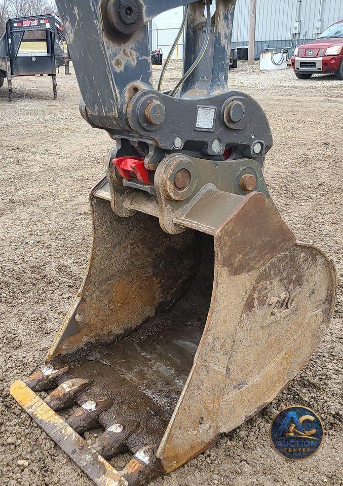 2022 John Deere 135G  excavator