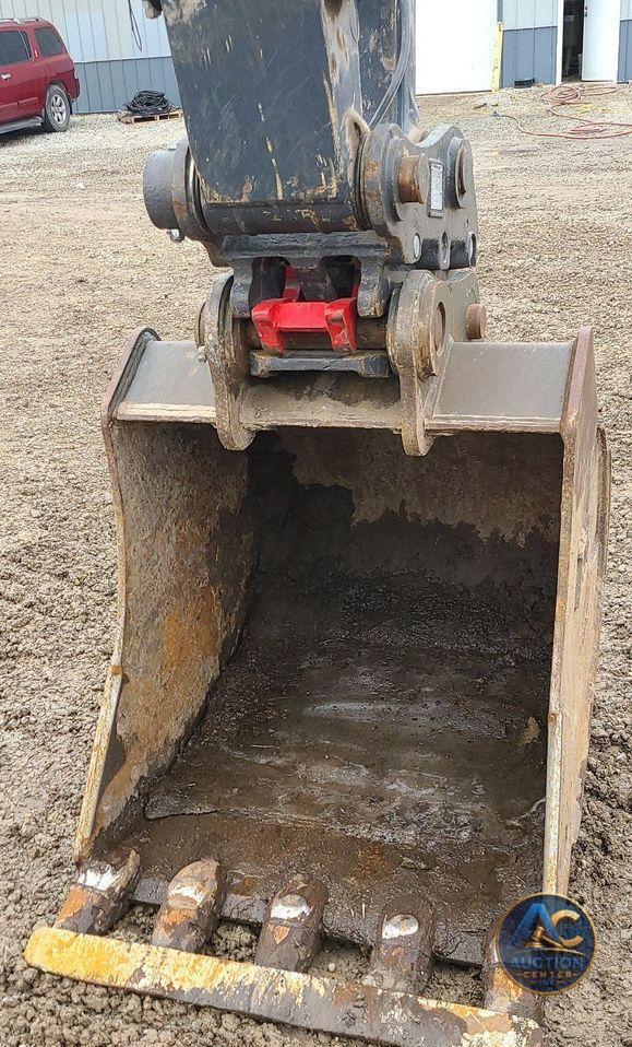 2022 John Deere 135G  excavator